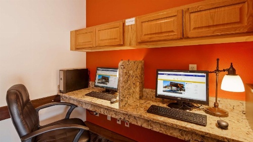 Best Western Sheridan Center image 4